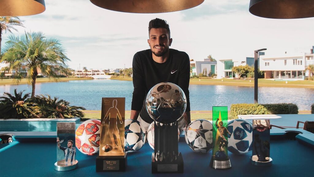 10 perguntas para Alex Telles