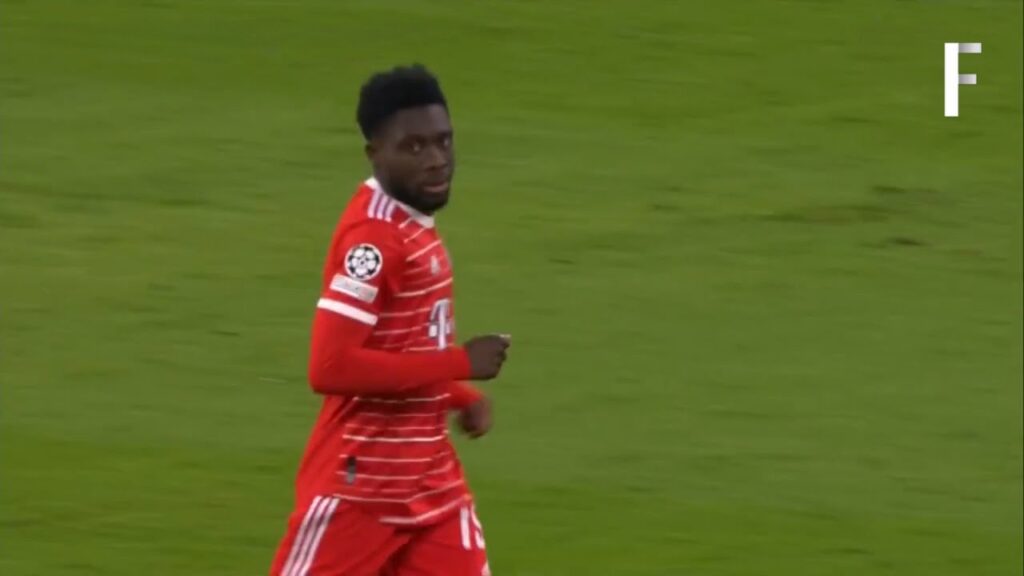 Alphonso Davies turns into a ROADRUNNER