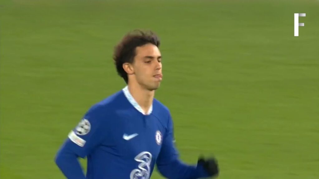 Joao Felix just wants to DRIBBLE Joao Felix just wants to DRIBBLE