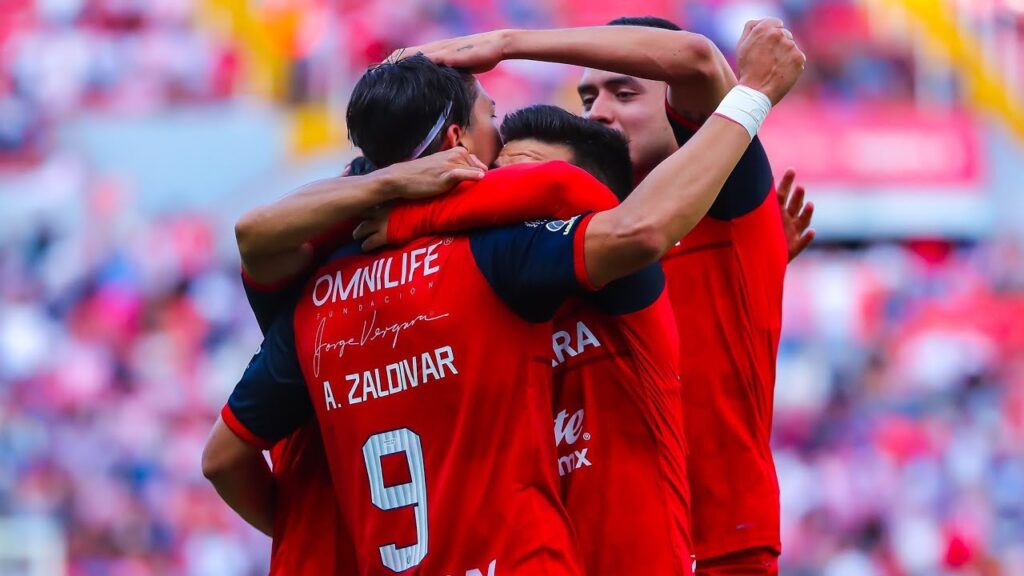 🎥 Chivas golea 4-0 a Necaxa | Goles de Angel Zaldivar, Roberto Alvarado y Fernando Beltran