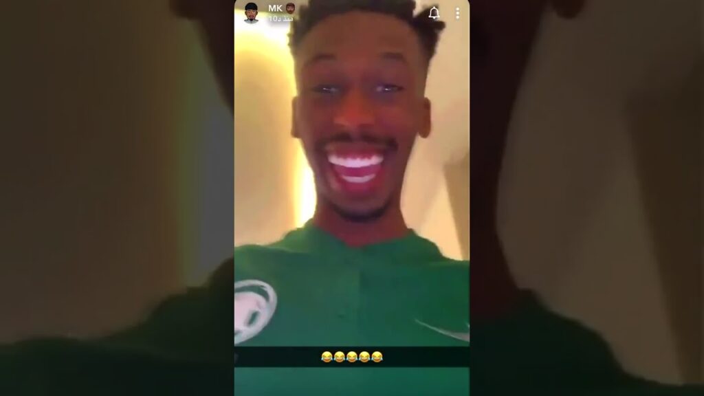 وصلة ضحك من محمد كنو أثناء ظهوره مع لاعبي #الهلال في معسكر المنتخب الوطني