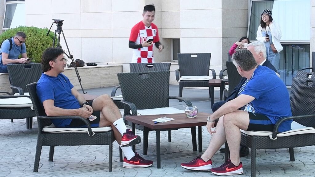 Davor Šuker i Zlatko Dalić čekaju predsjednicu Kolindu Grabar-Kitarović