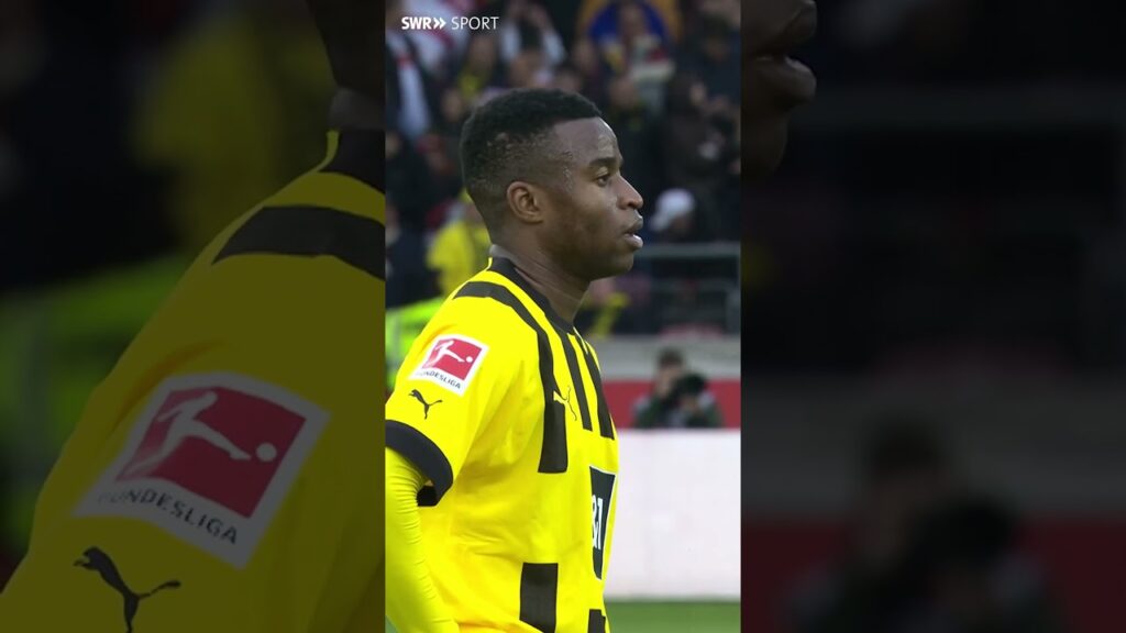 Moukoko freut sich zu früh 🤷‍♂️ #shorts