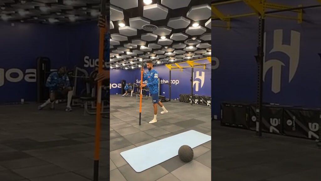 عودة سلمان الفرج إلى تدريبات الهلال 💙#الهلال