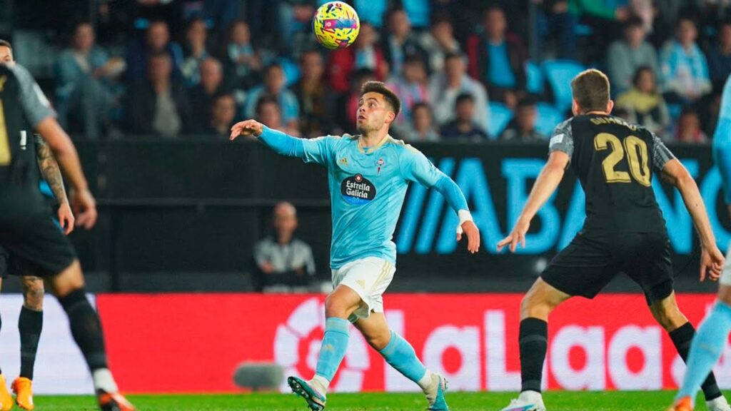Hugo Mallo, Fran Beltrán y Joseph Aidoo tras el RC Celta - Elche CF (1-0)