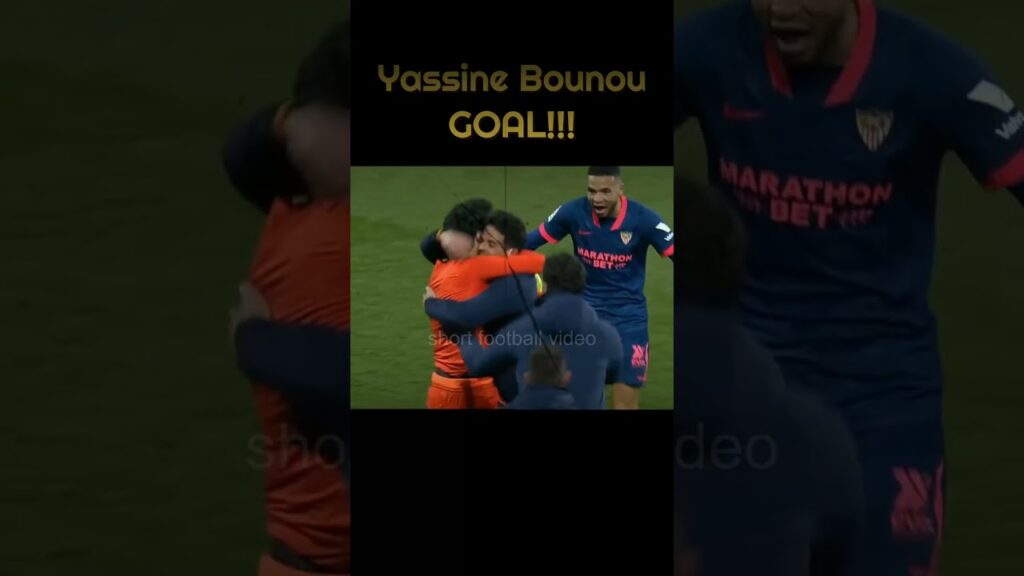 Kiper Sevilla, BOUNOU Cetak Gol Penyelamat di injury-time 😱 vs Valladolid | LaLiga 20/21 #shorts