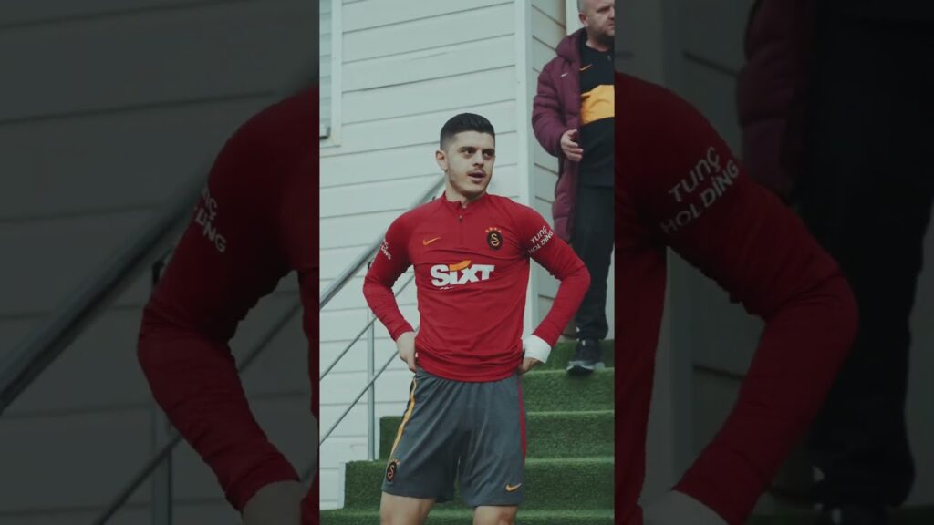 Lucas Torreira'dan Efsane Bayram Kutlaması 😅 #galatasaray #torreira #keşfet #shorts #bayram