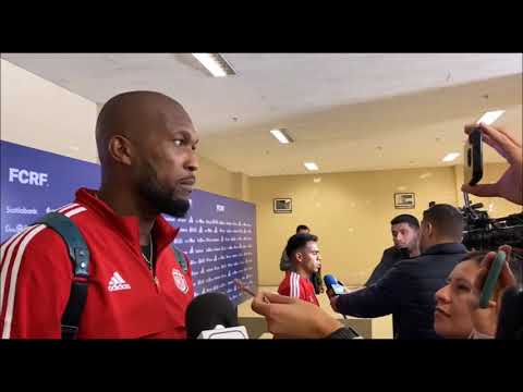 Kendall Waston pide respaldo para Luis Fernando Suárez