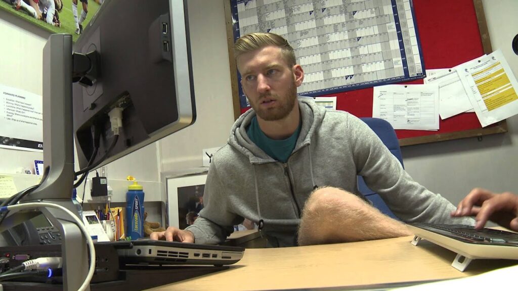 TWITTER TAKEOVER | Tim Ream answers your questions