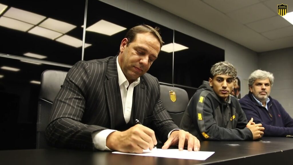 Anuncio del aumento de cláusula de salida de Facundo Torres