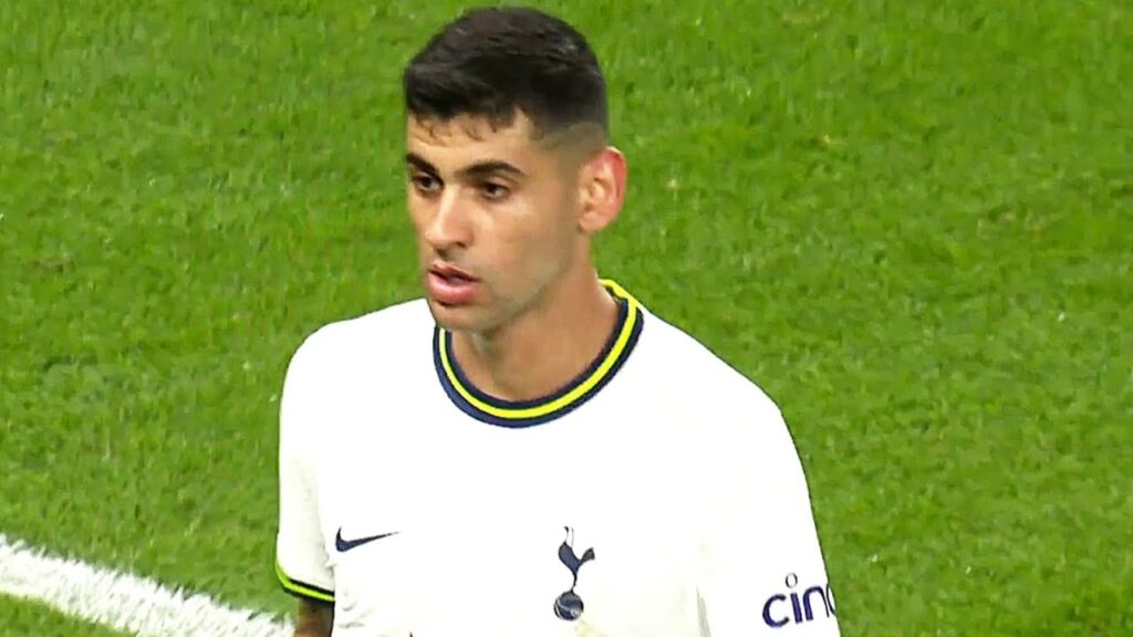 Cristian Romero a Defender NIGHTMARE vs Man United