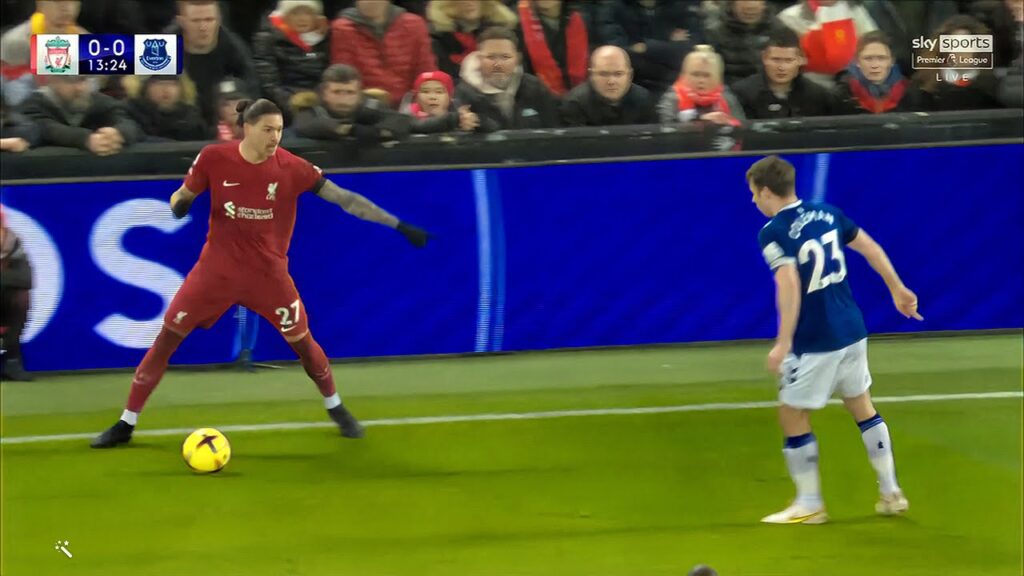 Darwin Nunez is Liverpool’s PERFECT “Left Winger” Darwin Nunez is Liverpool's PERFECT "Left Winger"