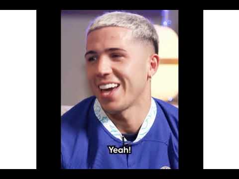 César Azpilicueta teaches Enzo Fernández english rhyming