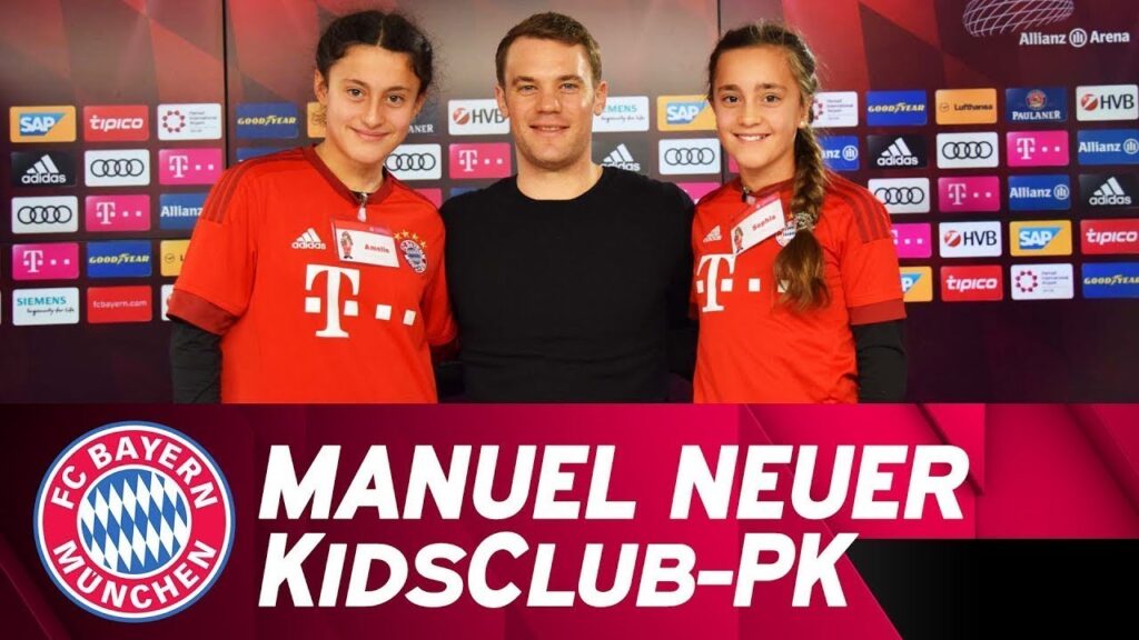 "I wanted to play outfield" - Manuel Neuer answers FC Bayern KidsClub questions 🗣️👦👧