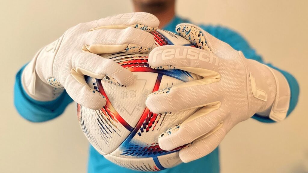 Reusch "Unai Simón" PURE CONTACT TOTALWHITE FUSION Goalkeeper Glove