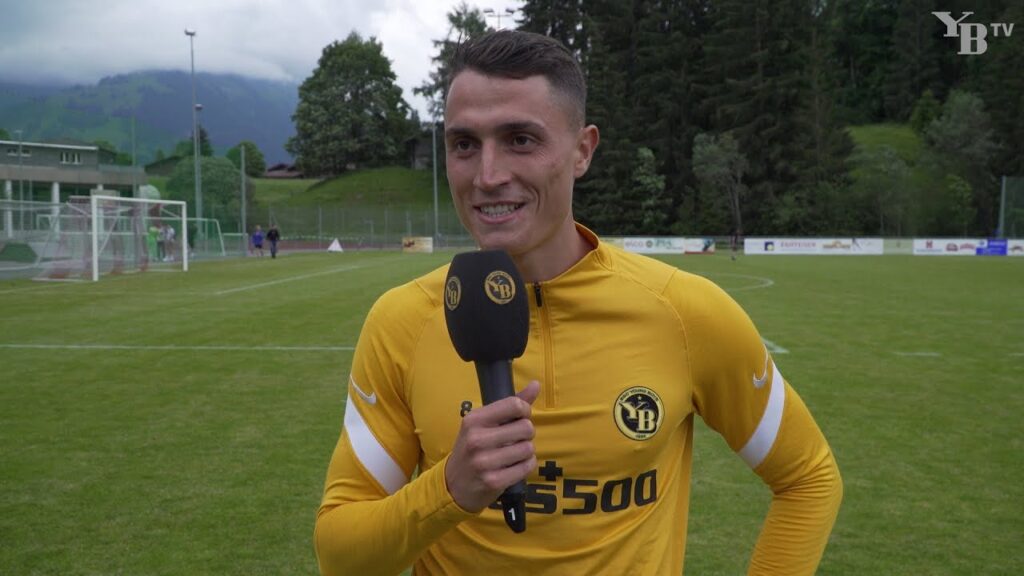 David von Ballmoos, Silvan Hefti und Vincent Sierro nach dem Testspielsieg gegen Xamax (4:1)