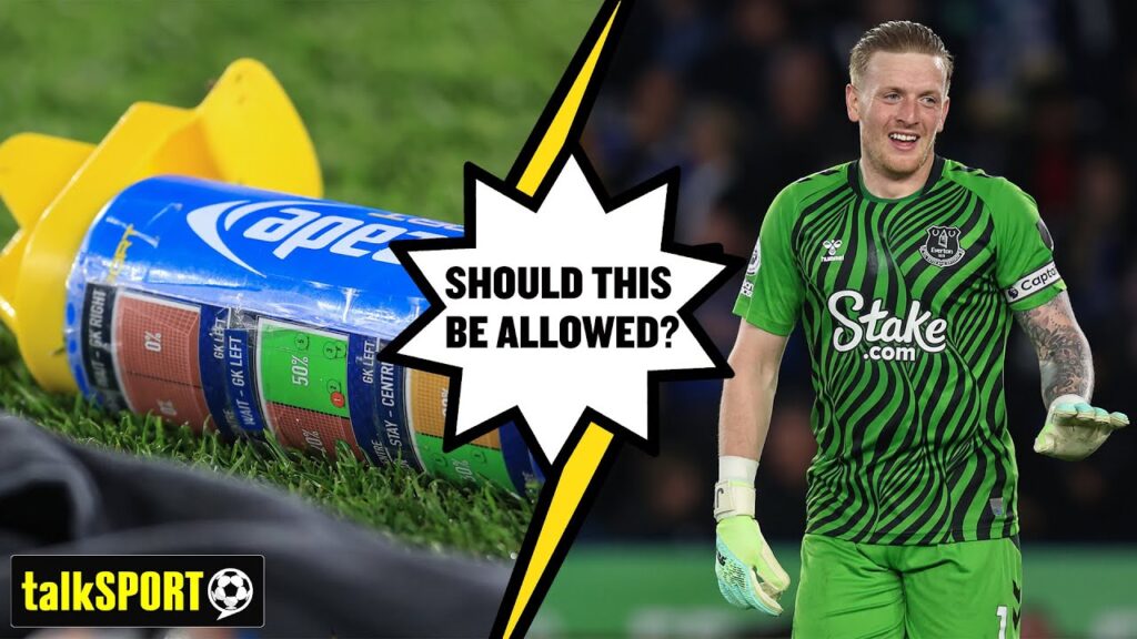 "It's CLEVER from the goalkeeper!" 👀 Darren and Andy react to Pickford's penalty save! 🤔