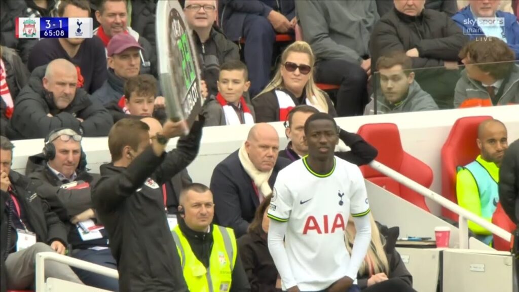 Pape Matar Sarr vs Liverpool• En Action au milieu