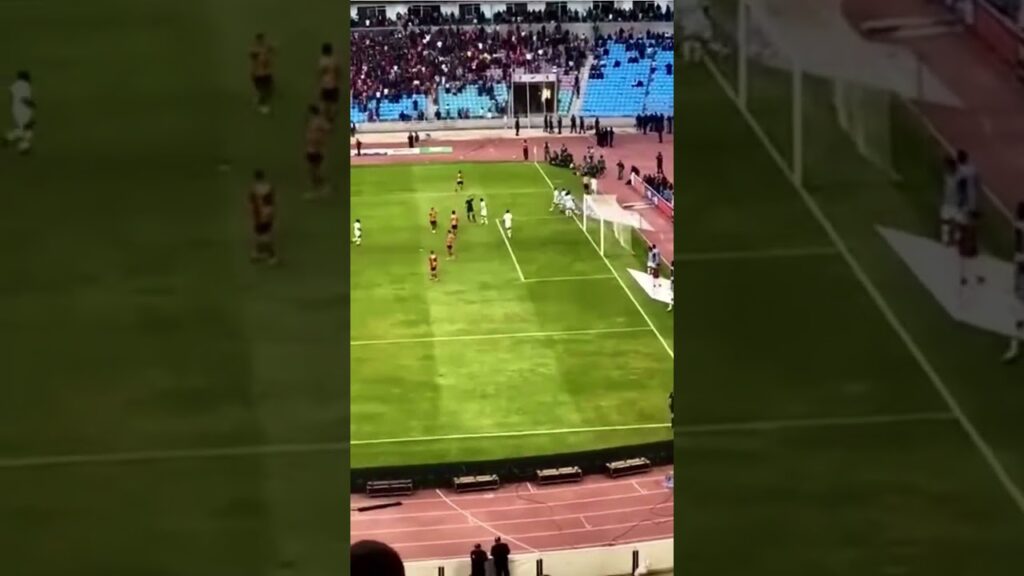 لحظة إضاعة محمد علي بن رمضان للضربة جزاء في مباراة #الترجي_التونسي ضد #النجم_الساحلي #رياضة 🇩🇪🔥