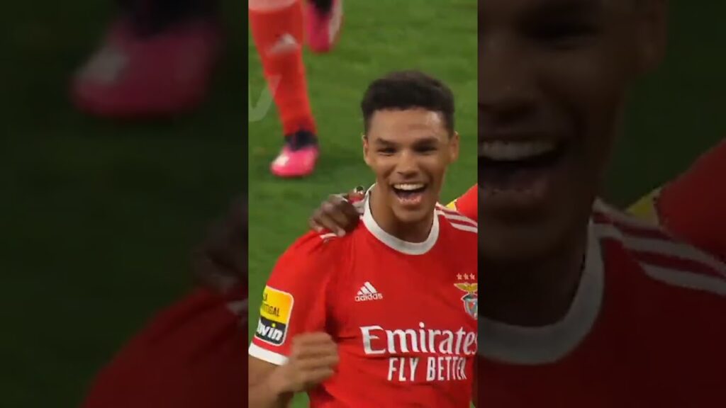 Que golaço!! Bah decidiu resolver sozinho 🎯