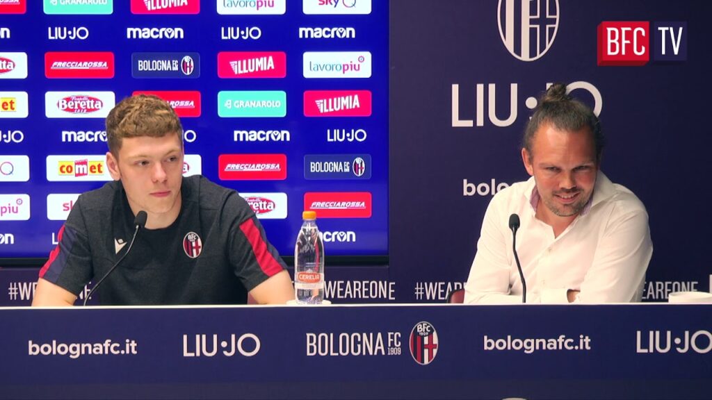 La presentazione di Andreas Skov Olsen