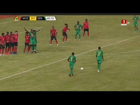 Le Magnifique Coup franc de Idrissa Gana Gueye / Mozambique vs Sénégal 0-1