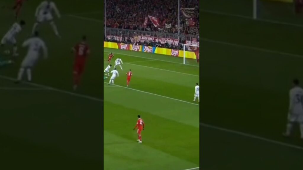 vitinha open goal miss 🤯 vs bayern munich | psg vs bayern munich #shorts #psgvsbayern