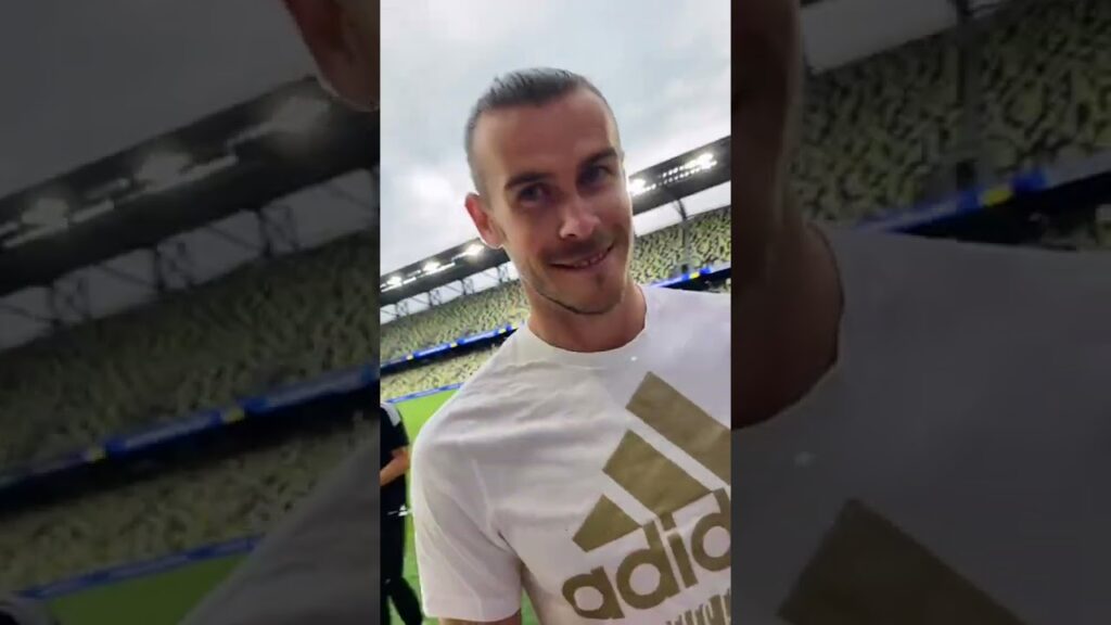 When Gareth Bale couldn’t help but smile 😂❤️ (via @Matthew Delaroca) #shorts