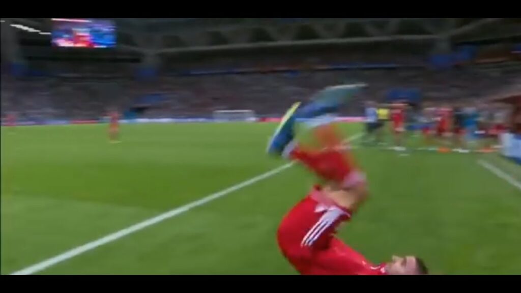 Iran player tries and failed a hilarious acrobatic throw-in in the 93rd minute