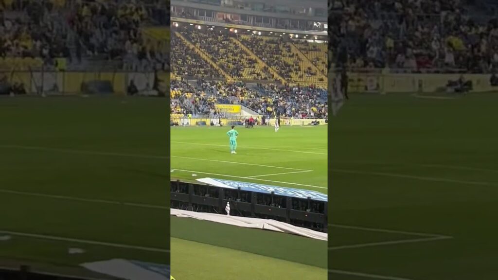 "Portero tirate al suelo 🎵" Cantico a Amir en el UD Las Palmas 2 Ponferradina 0 |🎥 @AitorGutirrez9