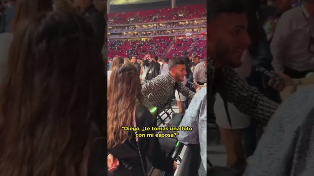 🤩 ¡ALEXIS VEGA y 'CANELO' juntos! El futbolista se tomó una foto con el campeón mexicano 🤴🏻🔥 | TUDN