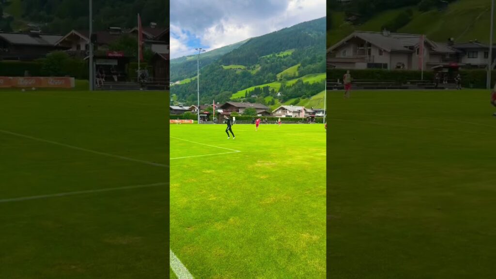 Steven Berghuis golazo in training! 😎