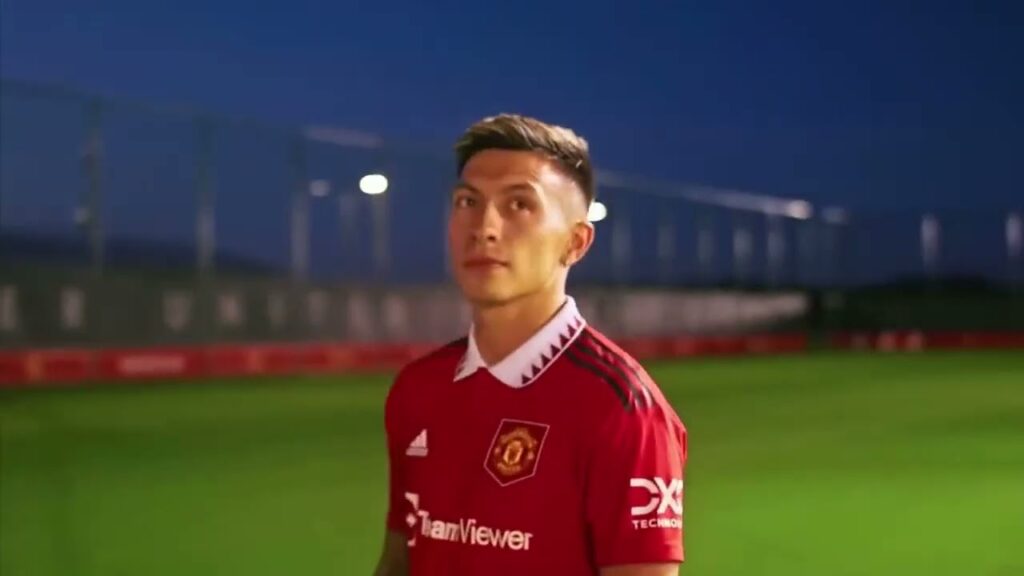 Lisandro Martínez (MUFC): Dominating Defenses with Skill and Tenacity