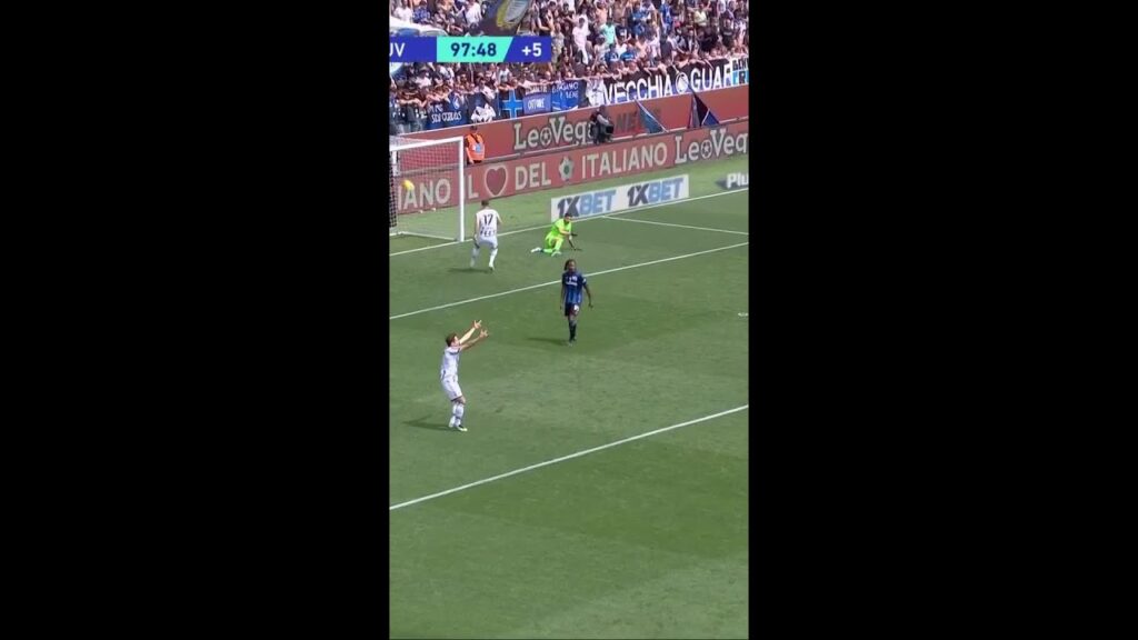 Vlahovic zimmert ihn einfach mal oben rein