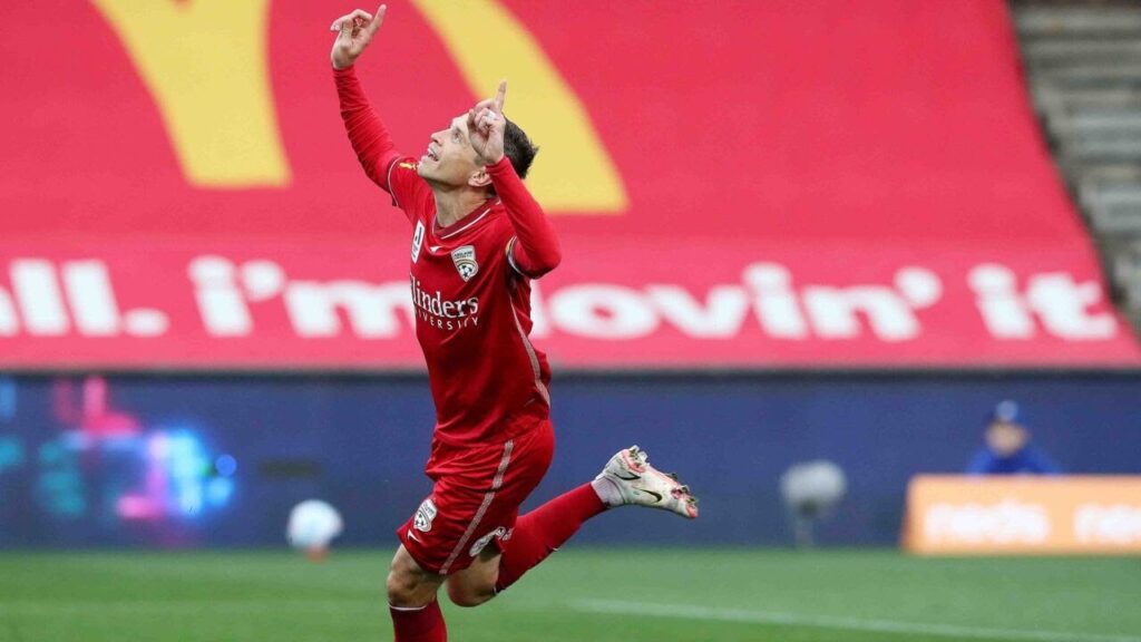 Craig Goodwin's goal and assist for Adelaide in the 2021/22 Isuzu UTE A-League Finals
