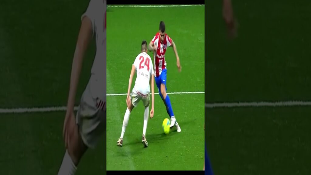 Dybala o Angel Correa? ⚽ #shortsfutbol #dybala #angelcorrea #delanteros #romafc #atleticomadrid