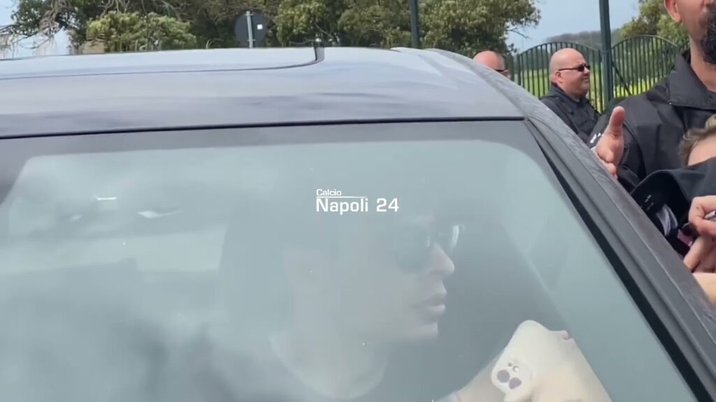 Olivera spiazza tutti, gesto a sorpresa a Castel Volturno 😦 Olivera spiazza tutti, gesto a sorpresa a Castel Volturno 😦