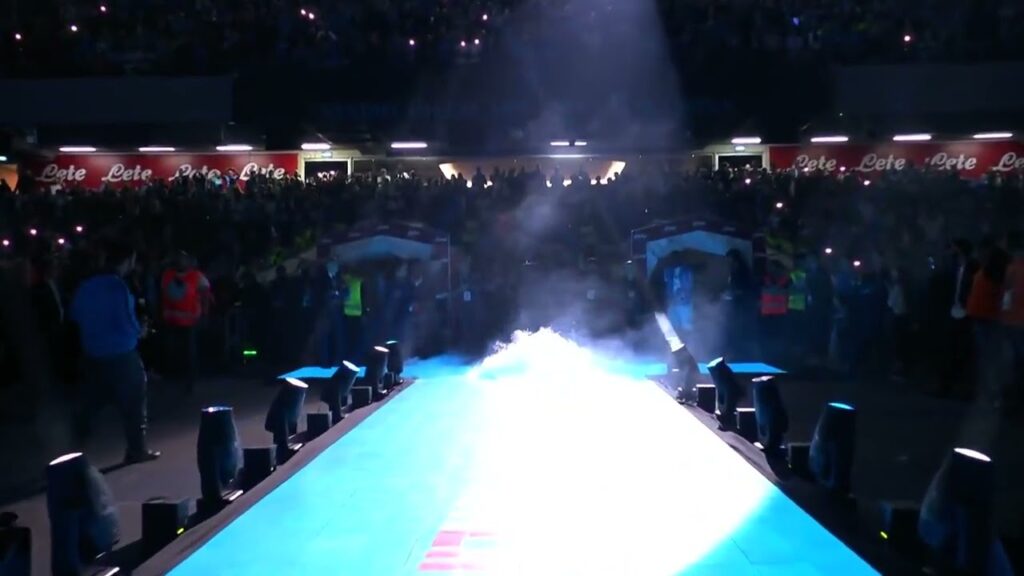 Quand le speaker du Napoli annonce Zambo Anguissa pour célébrer le Scudetto