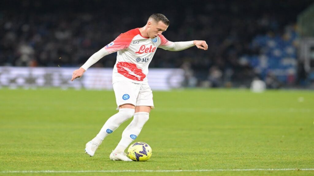 Here's Why Liverpool Want To Sign Piotr Zielinski 2023...