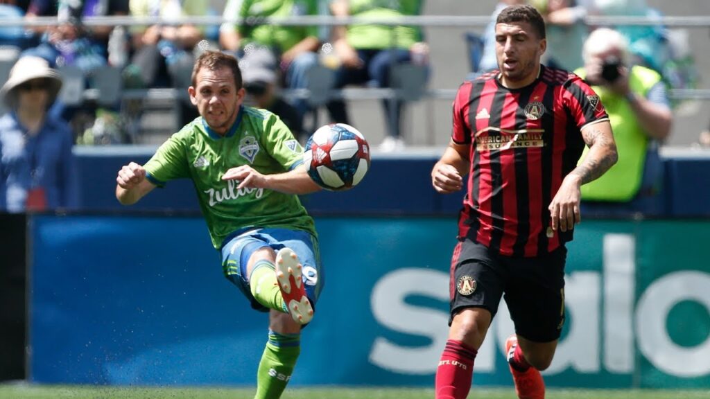 GOAL: Harry Shipp heads home the game-winner from Jordan Morris