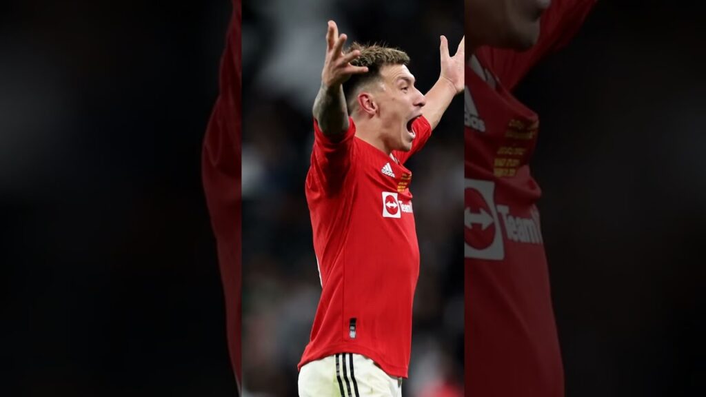 LISANDRO MARTINEZ salió CAMPEON y saco a BAILAR a...  | #shorts