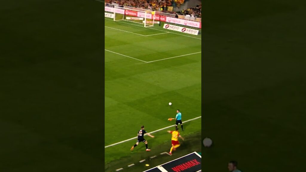 C’est Przemyslaw Frankowski ou Gareth Bale ? 😱