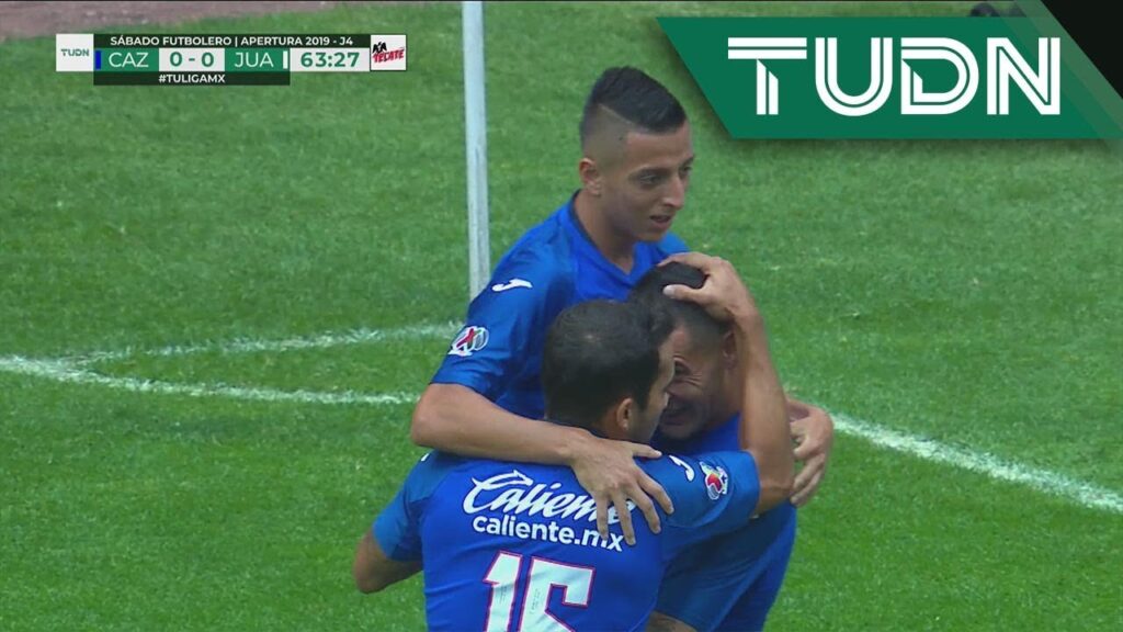 ¡GOOOL! Roberto Alvarado anota para Cruz Azul