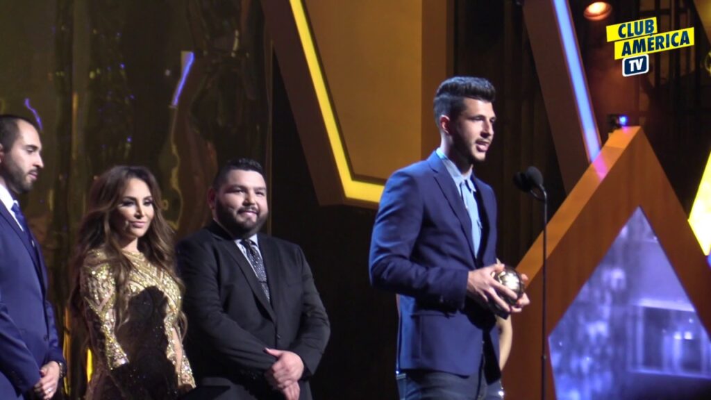 Guido Rodríguez gana Balón de Oro como Mejor Medio Defensivo