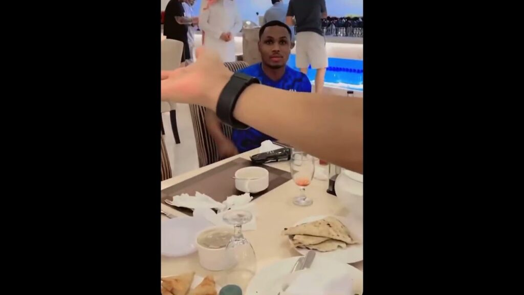 #علي_‏البليهي تحدّى #إيغالو قبل مباراة #النصر على 10 آلاف ريال 🤣