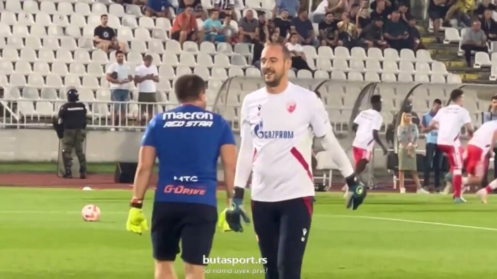 Navijači Partizana vređaju Borjana (Partizan - Crvena zvezda)