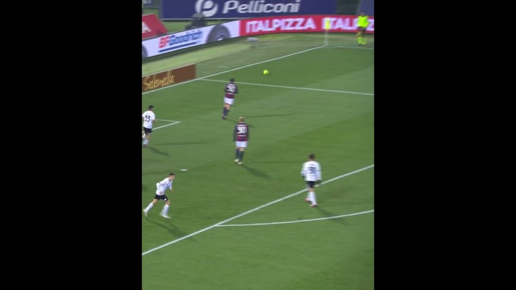 Skorupski with a big save! 🧤