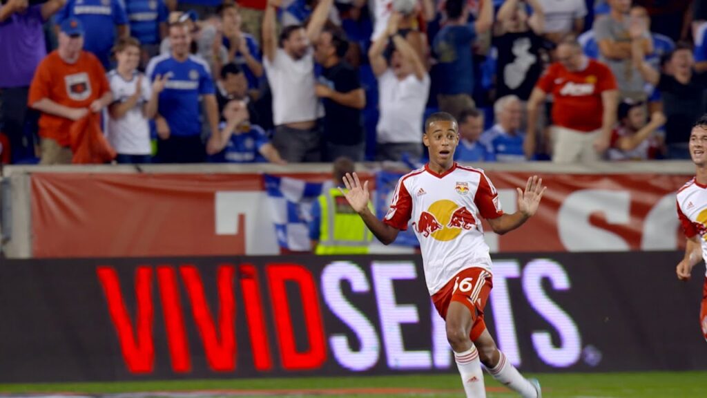 GOAL: Tyler Adams heads in the cross from Castellanos