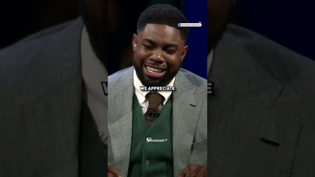 Jamie Carragher trying to talk to Rafael Leão had Micah Richards in literal TEARS. 😂