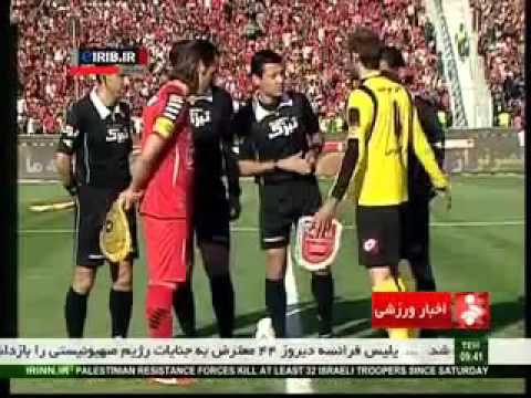 Ali Karimi retired   گزارش  خداحافظی علی کریمی از فوتبال ( NAVAD 90 TV Channel )